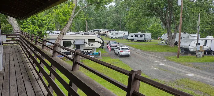 Riverside RV Campground Picture 9