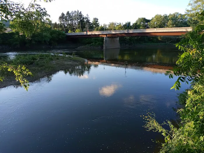 Riverside RV Campground Picture 5