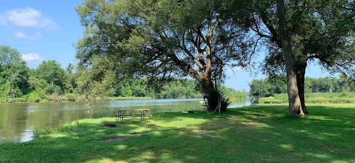 Rivers Crossing Campground & Marina Picture 2