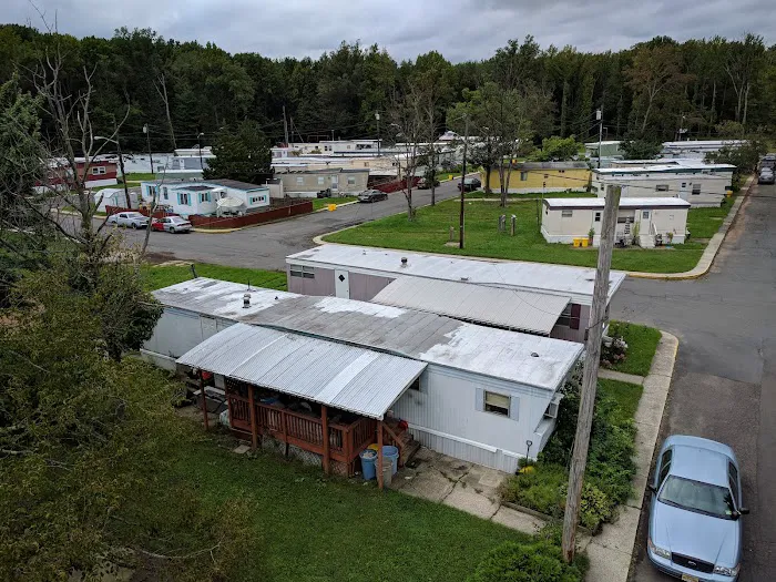 Oakdale Mobile Home Park Picture 8