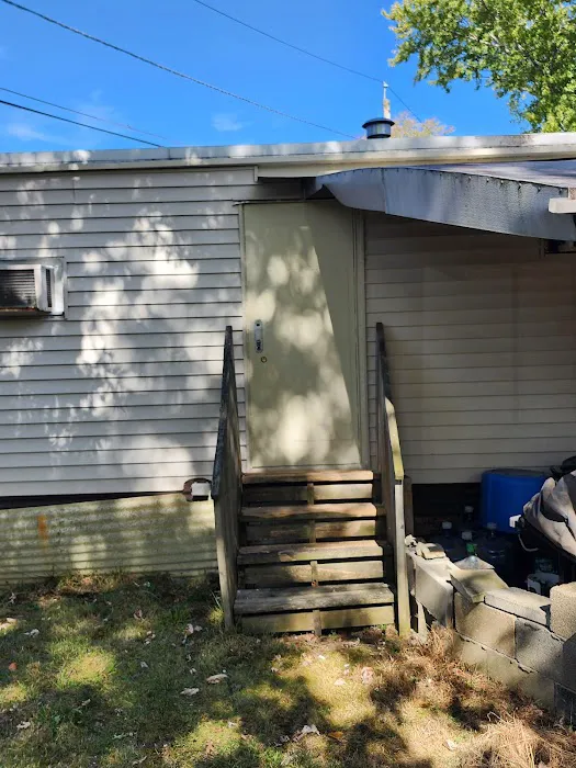 Monmouth Mobile Home Park Picture 10