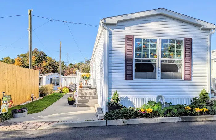 Edison Mobile Estates Picture 2