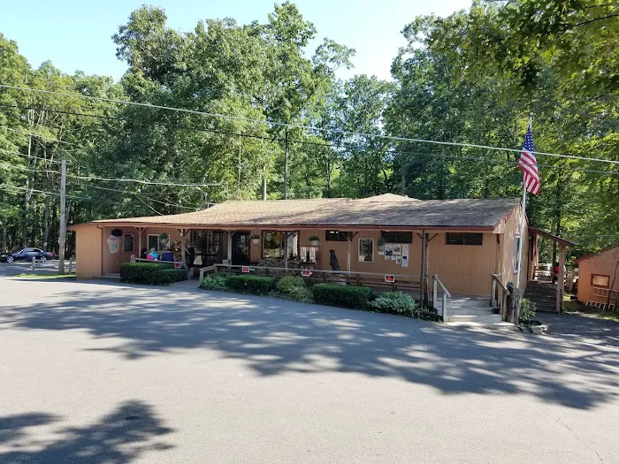 Otter Lake Camp-Resort Picture 2
