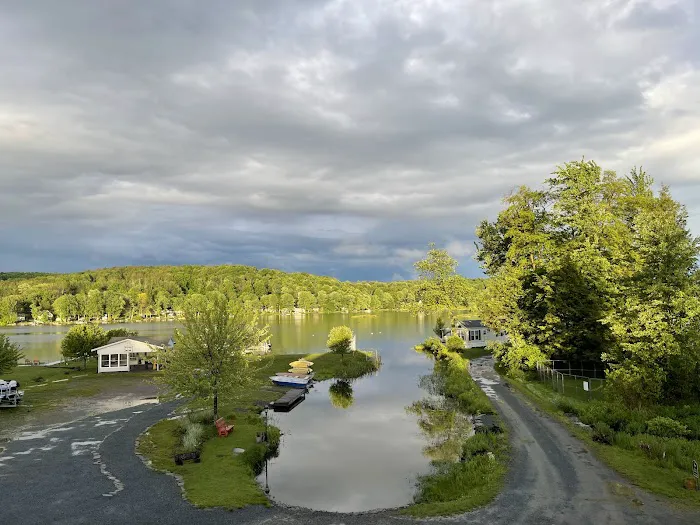Clayton Park RV Escape Picture 5