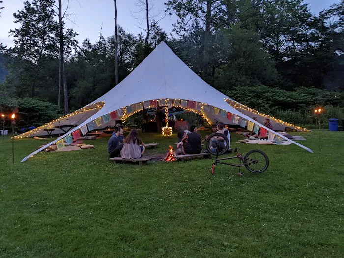 Peaceful Valley Campsite Picture 3