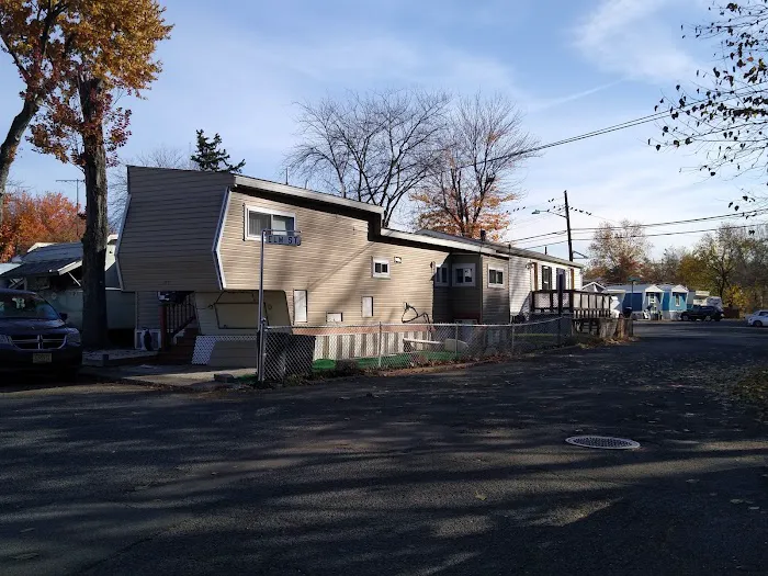 Costa Mobile Home Park Picture 5