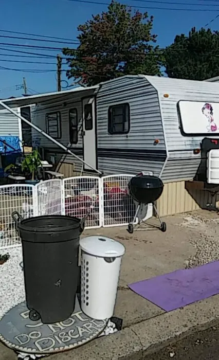 Costa Mobile Home Park Picture 8