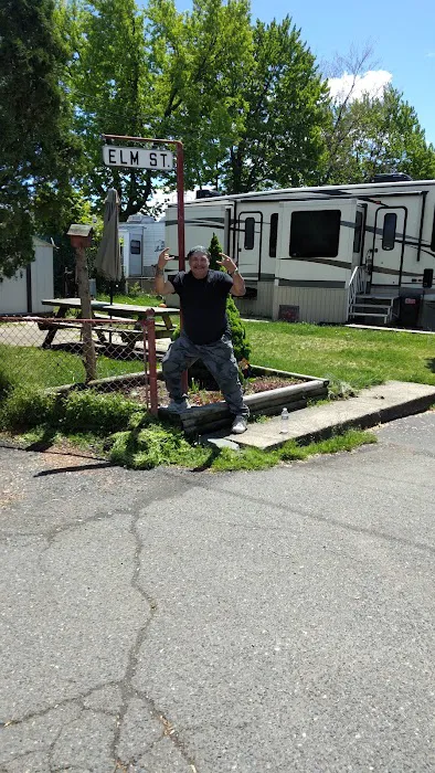 Costa Mobile Home Park Picture 9