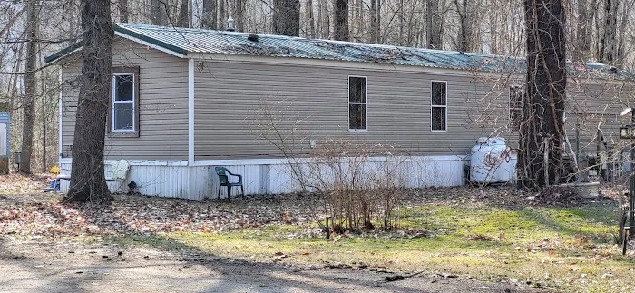 Shady Acres Mobile Home Park Picture 2