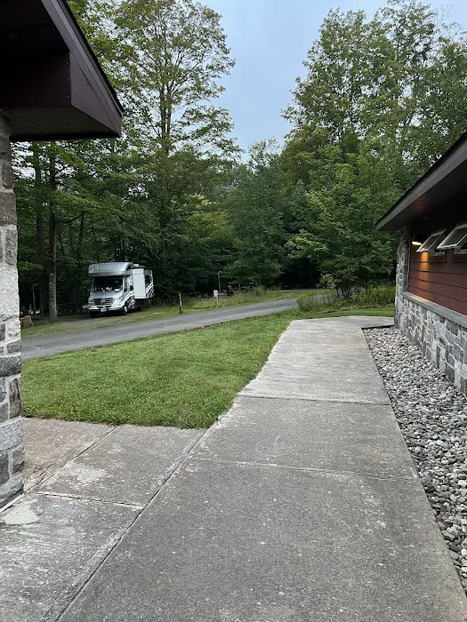 Northwoods campground Picture 6
