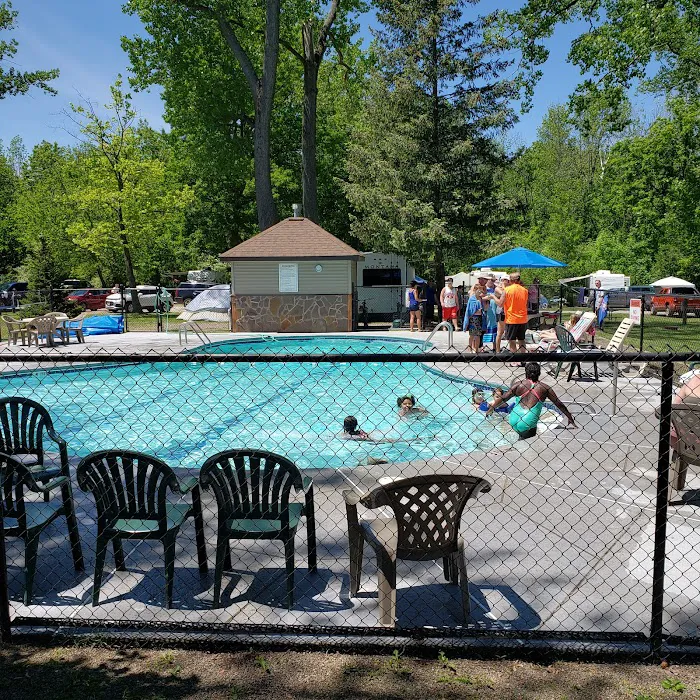 Niagara's Lazy Lakes Camping Resort Picture 9
