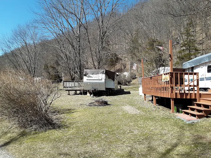 Bear Creek Campgrounds Picture 10