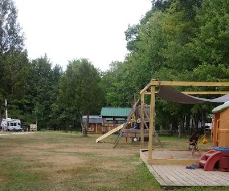Crazy Acres Campground at Beaver Spring Lake