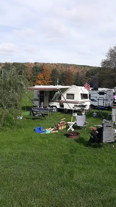Crazy Acres Campground at Beaver Spring Lake Picture 5