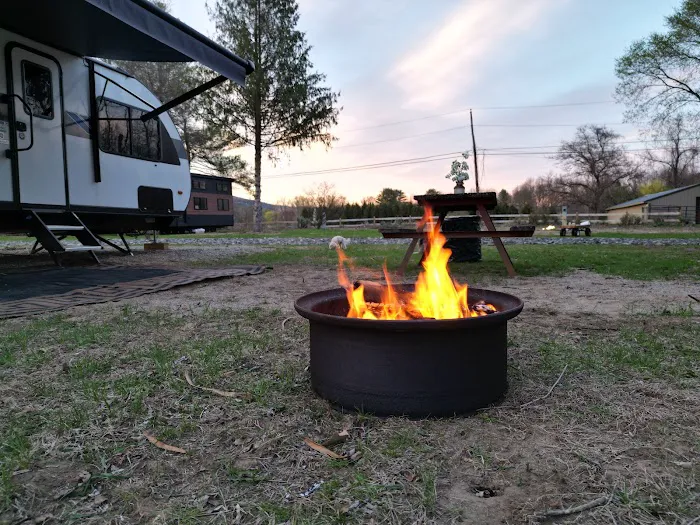 Lake Haven Campground Picture 7