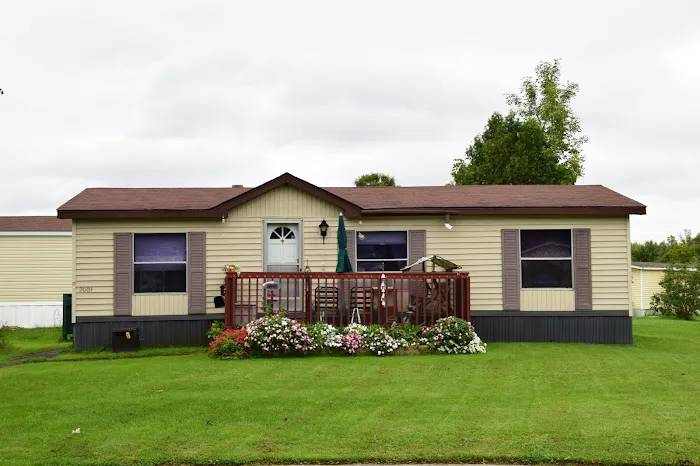 Madison Village Manufactured Home Community Picture 9