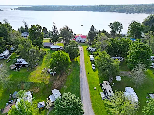 Holiday Harbor RV Park Picture 3