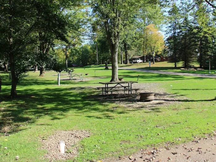 Lake Bluff Campground Picture 1