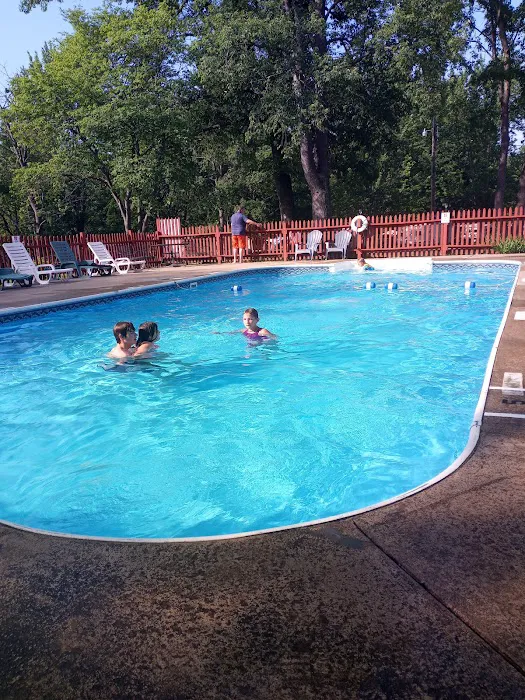 Lake Bluff Campground Picture 9
