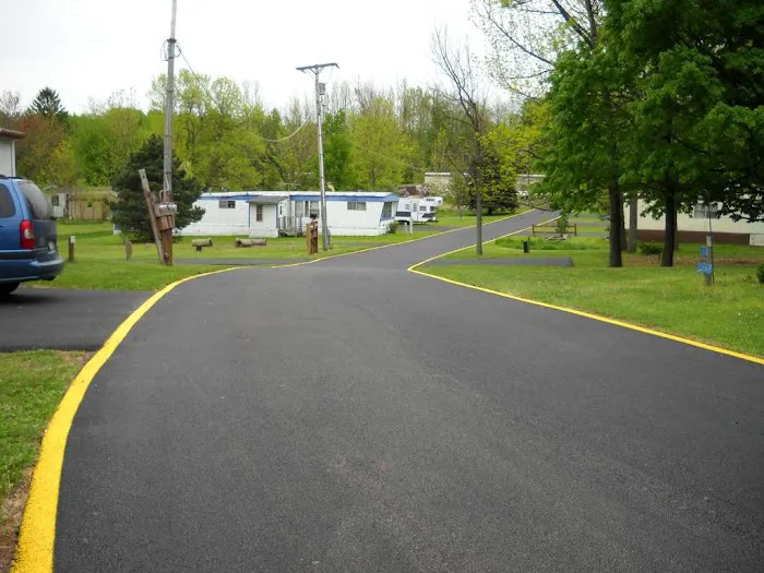 Briarwood Mobile Home Park Picture 4