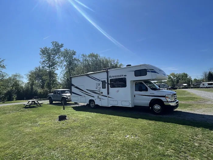 Niagara Falls Campground & Lodging Picture 9