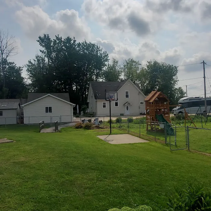 Niagara Falls Campground & Lodging Picture 4