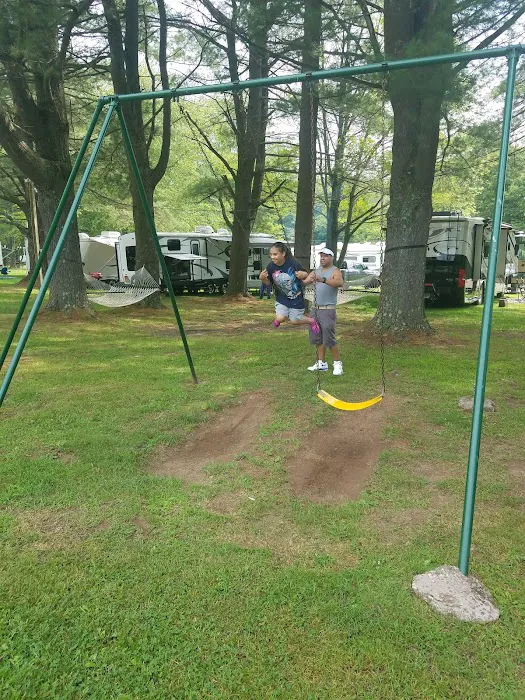 BETHEL HIDEAWAY CAMPGROUND RESORT Picture 6