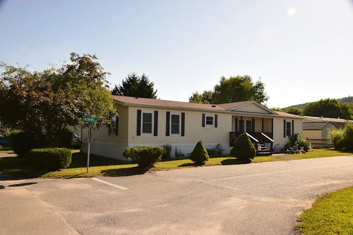 Huguenot Estates Manufactured Home Community Picture 4