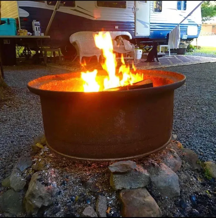 Cedar Valley Campsite Picture 10