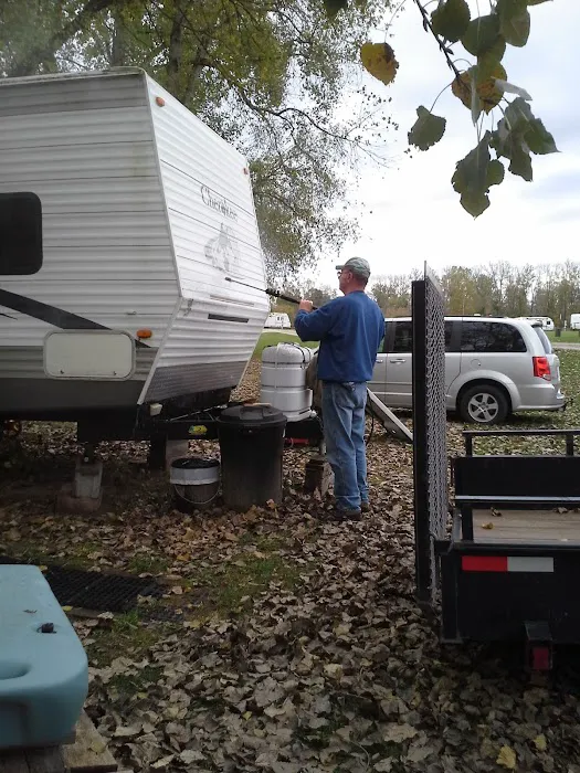 Lone Pine Campgrounds Picture 4
