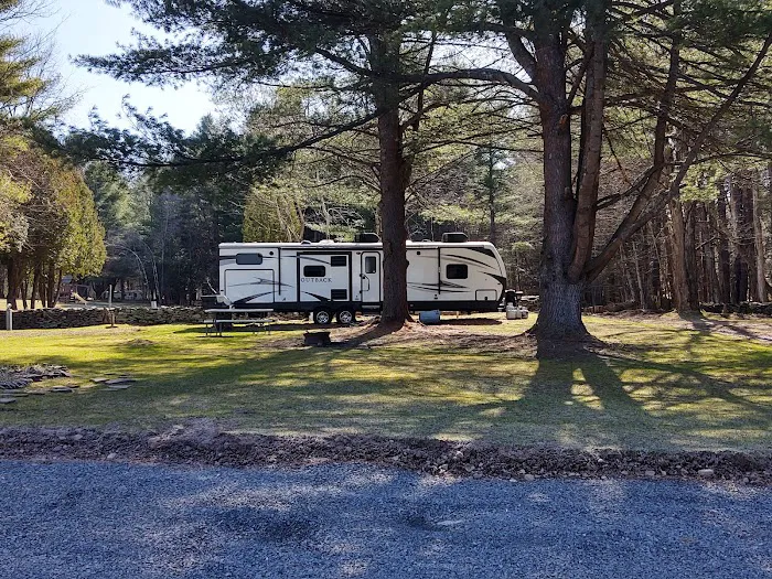 Aurora B's Family Campground Picture 9