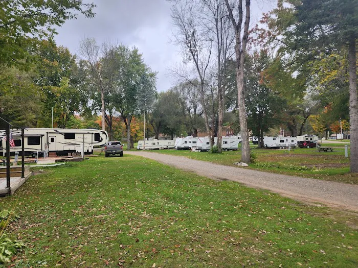 Riverbend West Campground Picture 3