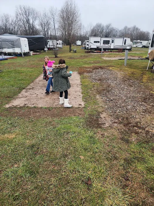 Riverbend East Campground Picture 6