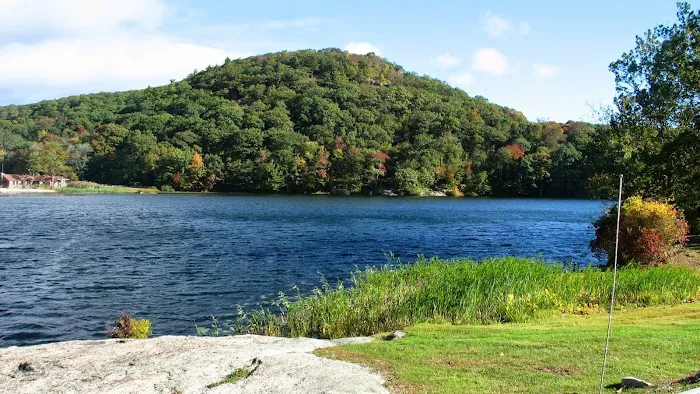 West Point FMWR Round Pond Outdoor Recreation Area Picture 2