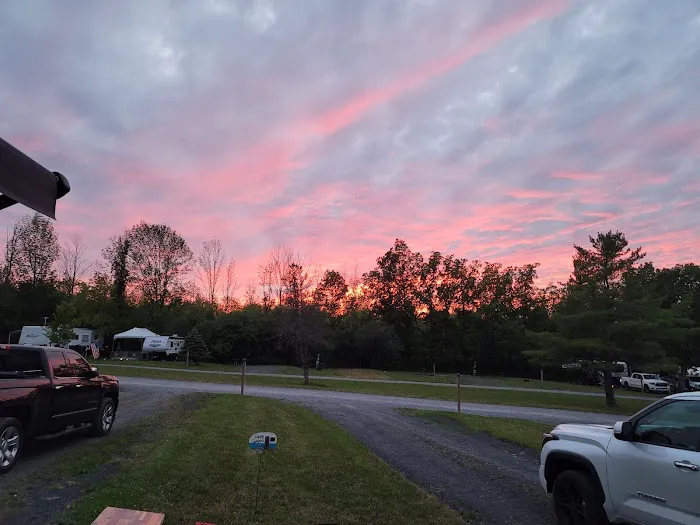 Hide-A-Way Campsites Picture 9