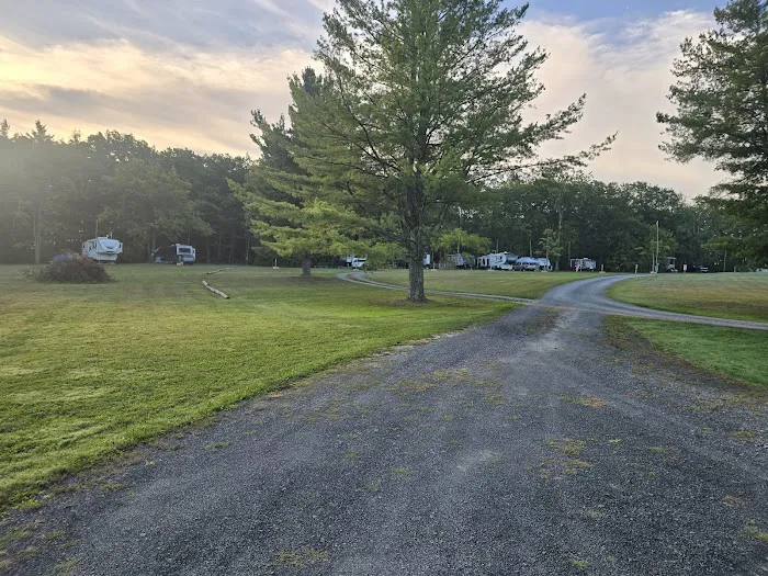 Hide-A-Way Campsites Picture 7