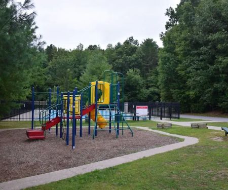 New Twin Lakes Village Manufactured Home Community