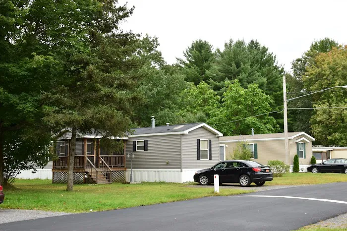 Pine Haven Manufactured Home Community Picture 8