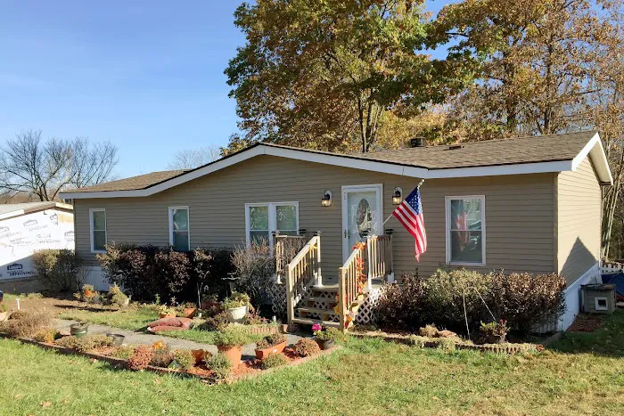 Silver Stream Village Manufactured Home Community Picture 8