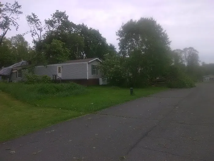 Walter's Mobile Home Village Picture 3