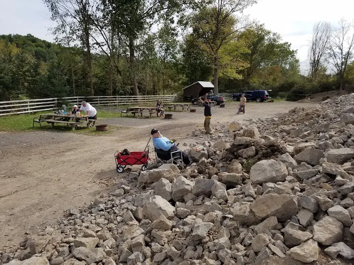 Ace of Diamonds Mine & Campground Picture 3