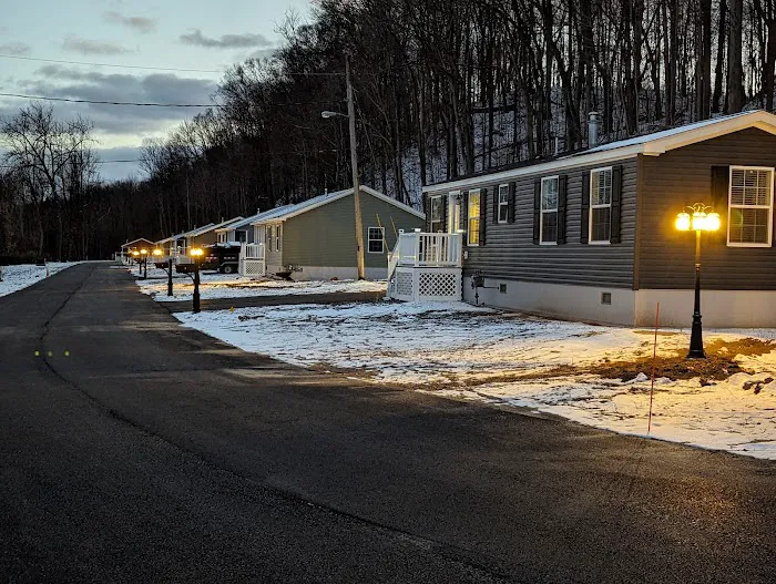 Whitestown Homes Picture 4