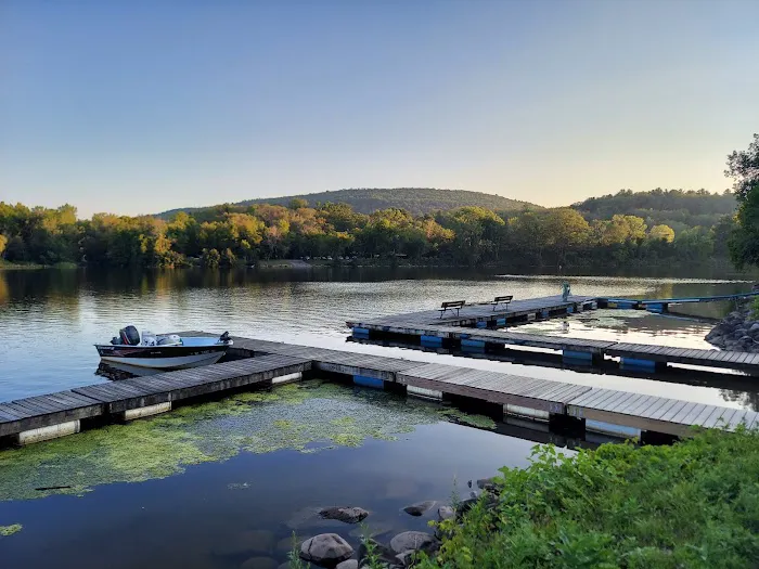 Arrowhead Marina & RV Park Picture 9