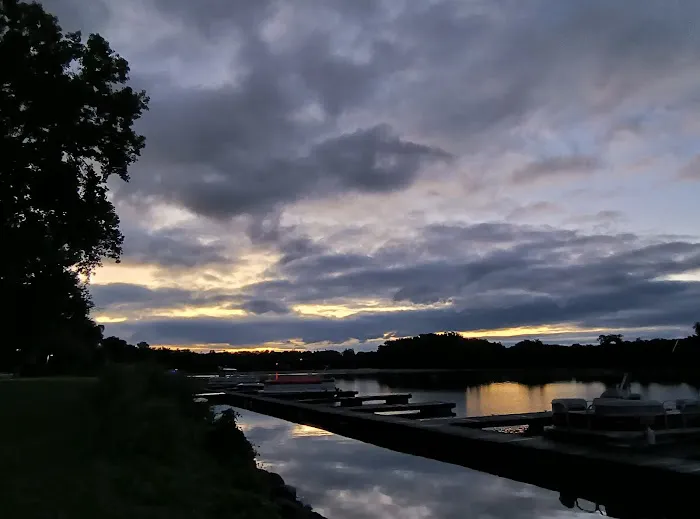 Arrowhead Marina & RV Park Picture 7