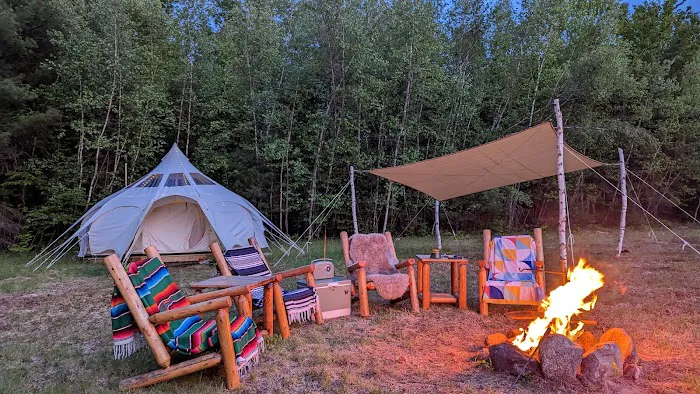 Sway Meadow Glamping | Camping Picture 4