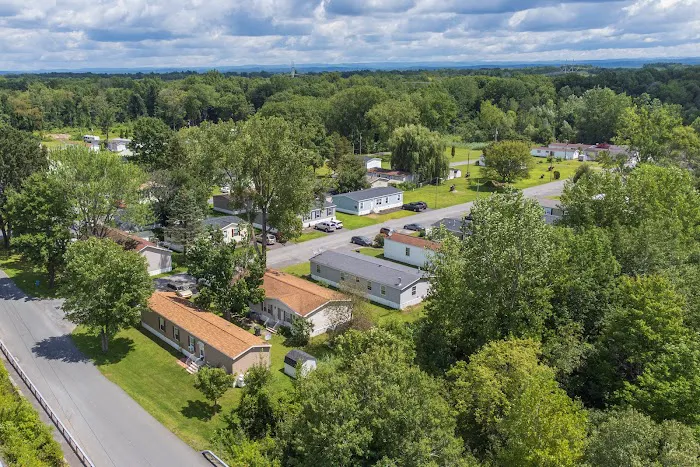 Rolling Hills Mobile Home Park Picture 1