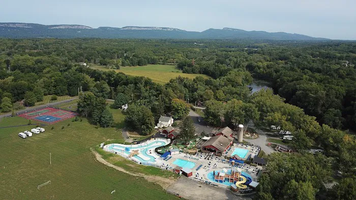 Jellystone Park™ Gardiner Picture 1