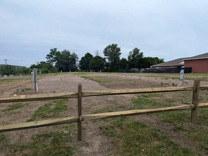 Vinegar Hill RV facility Picture 5