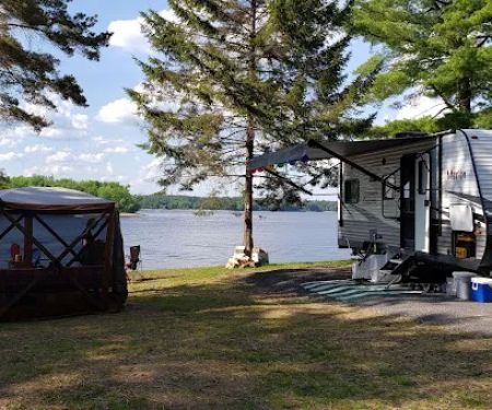 Trails End Campground and Mobile Home Park