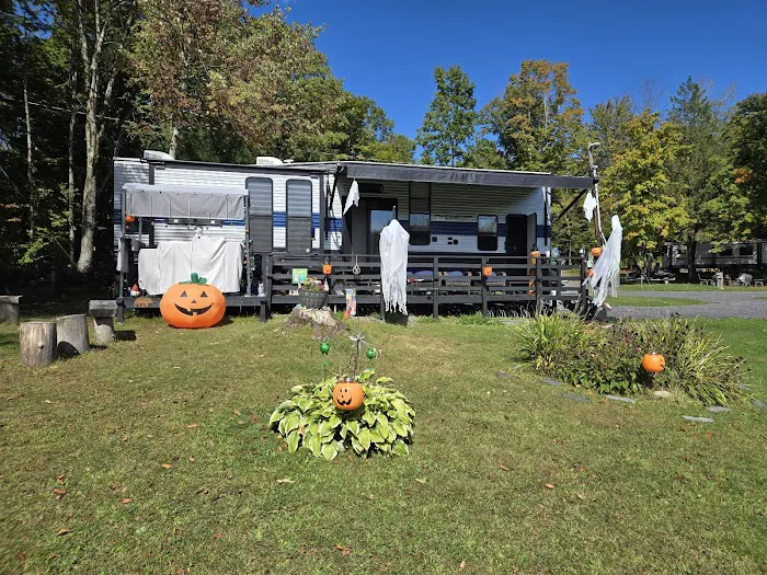 Trails End Campground and Mobile Home Park Picture 5